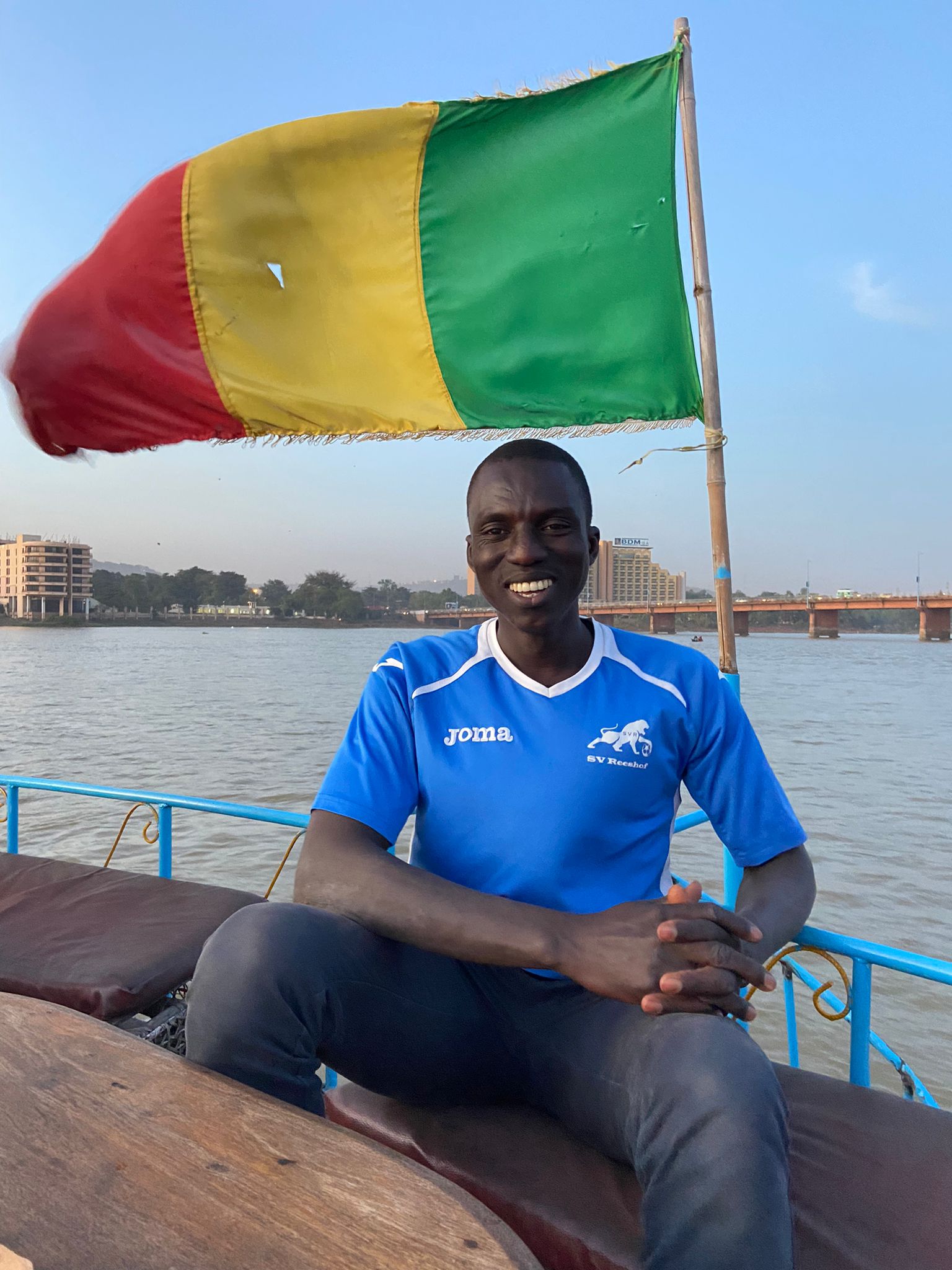 Boubacar Sy of the Envisioneurs Talent Studio on the Niger River in Bamako, Mali