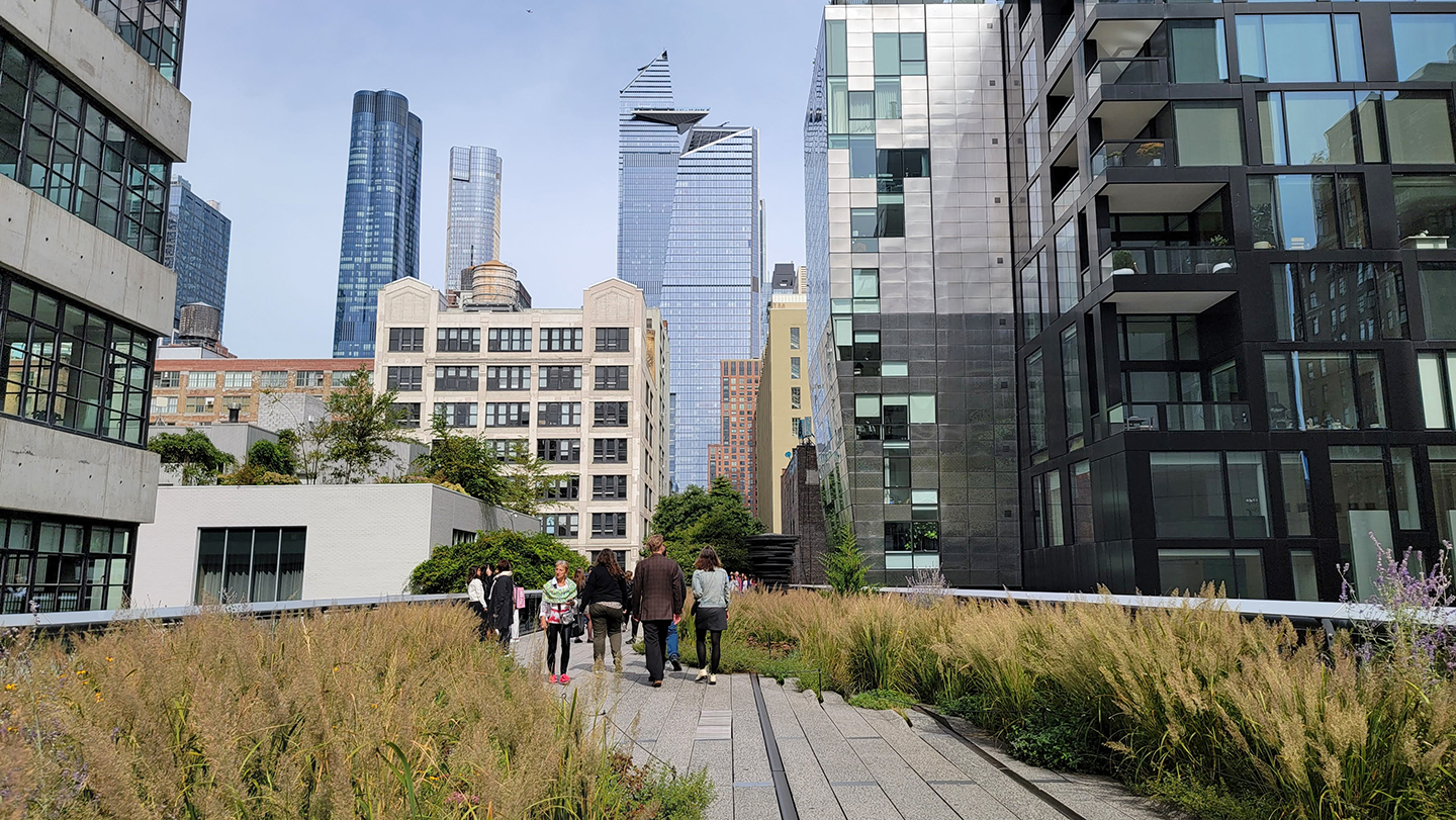 High Line provides view of skyscrapers